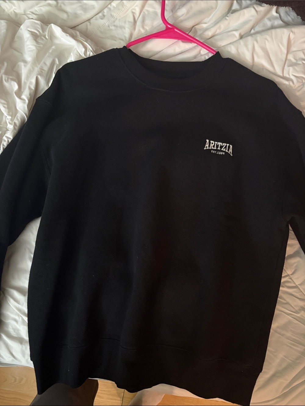 Aritzia black crewneck sweatshirt